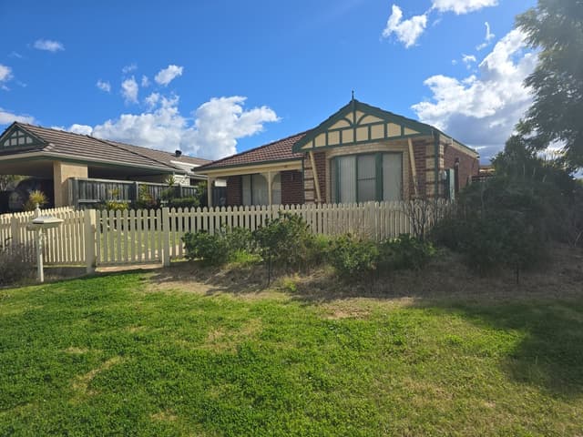 41 Midsummer Cir, Ellenbrook WA 6069