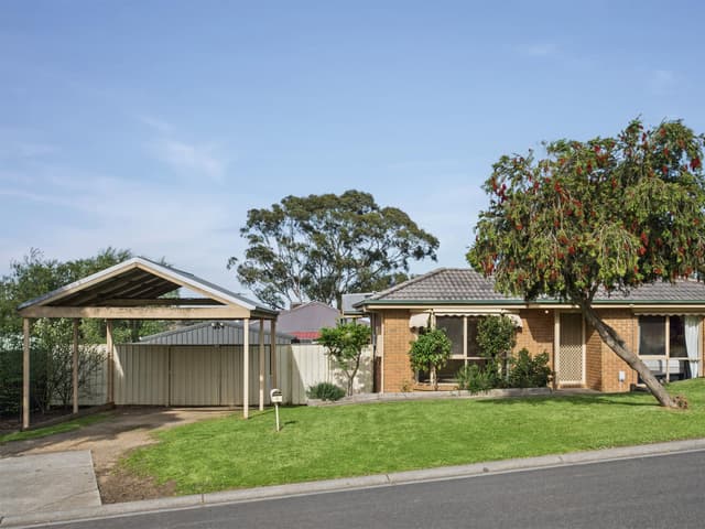 9 Bruce Court, Pakenham VIC