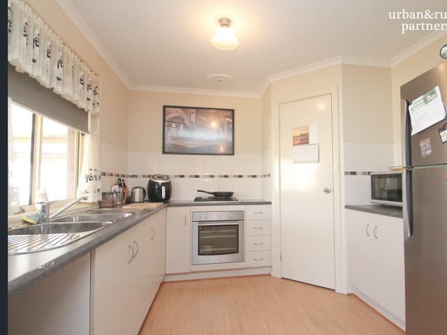 6 Boronia Circuit, Balaklava SA