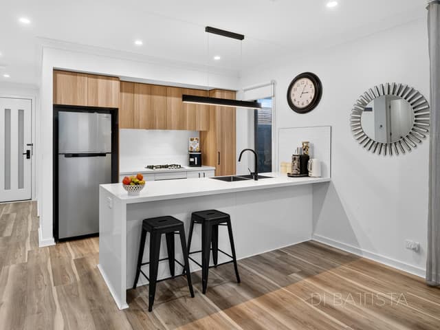 2 Mawson Street, Mickleham VIC