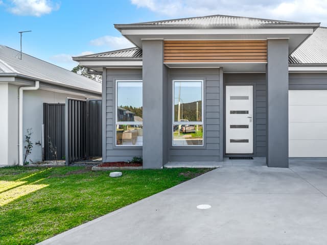 2/36 Iluka Boulevard, Forster NSW 2428