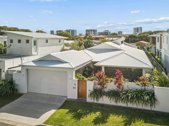 45 Binya Avenue, Coolangatta QLD 4225
