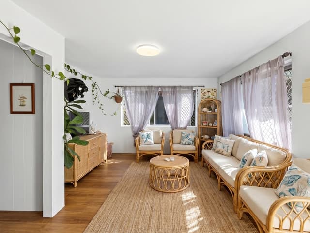 3 / 34 Coolangatta Road, Coolangatta QLD 4225