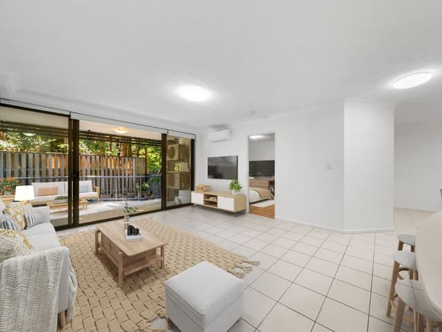2 / 66-68 McLean Street, Coolangatta QLD 4225