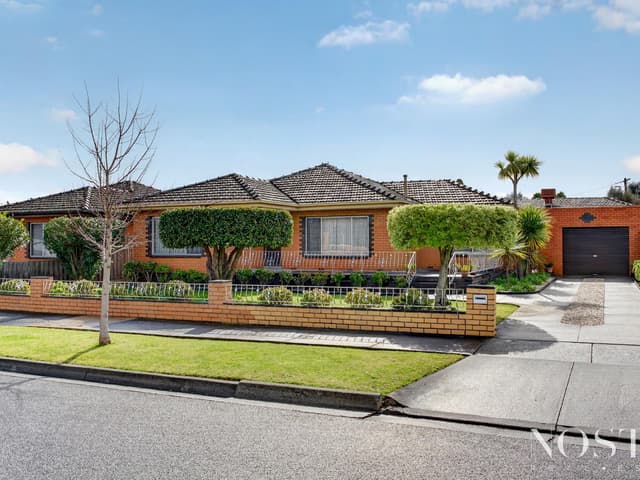 4 Karingal Way, Thomastown VIC