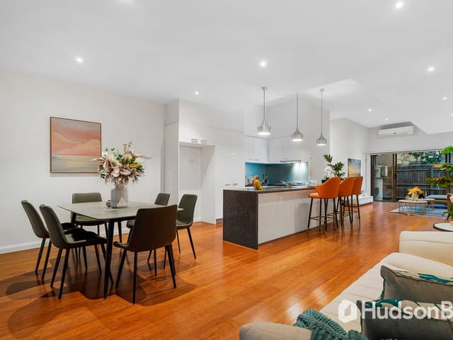 Unit 2/18 Chippewa  Avenue, Donvale VIC 3111