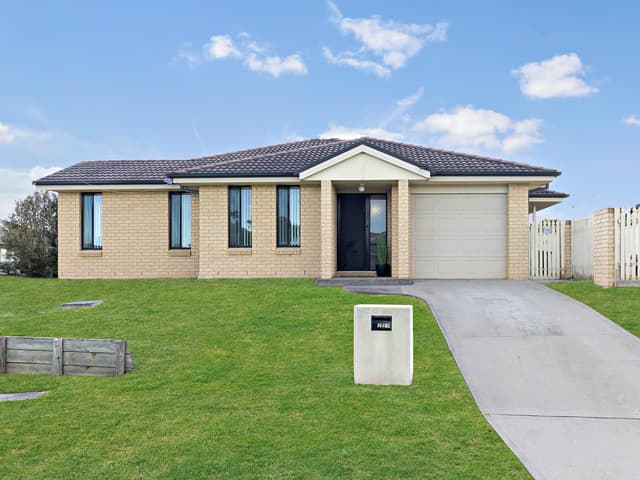2/29 Strutt Crescent, Metford NSW 2323