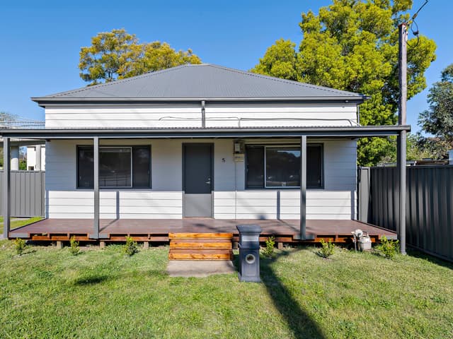 5 Wallace Street, South Maitland NSW 2320