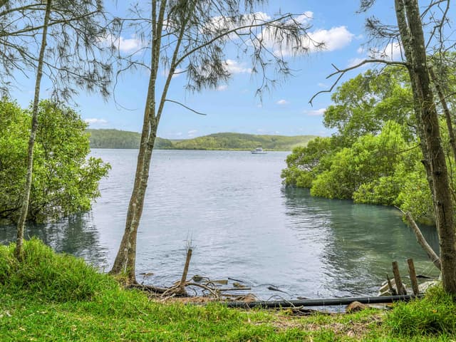 18 The  Point, Bundabah NSW 2324