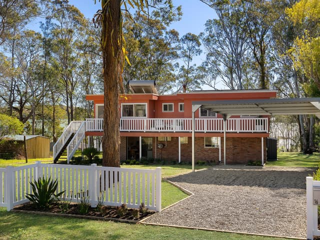 16 The Point, Bundabah NSW 2324