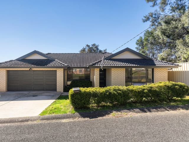 16 Flinders Street, East Maitland NSW 2323