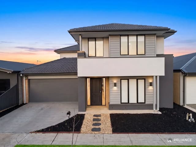 19 Nitraria Street, Mickleham VIC 3064
