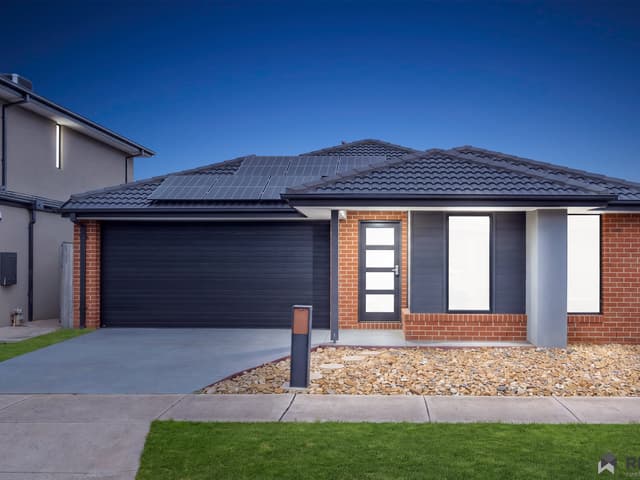 13 Ginger Crescent, Mickleham VIC 3064