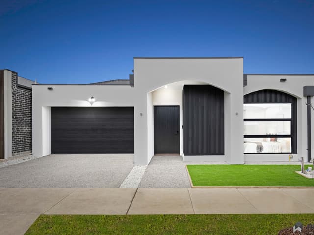 22 Honeypot Circuit, Mickleham VIC 3064
