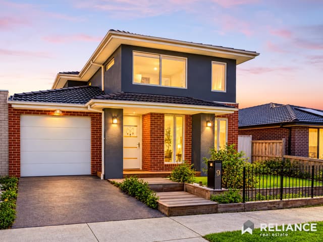 9 Amaya Way, Rockbank VIC 3335