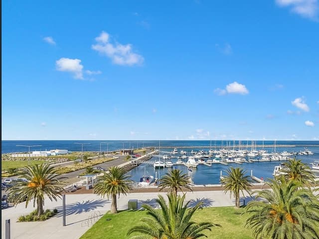 133/50 Catamaran Drive, Werribee South VIC 3030