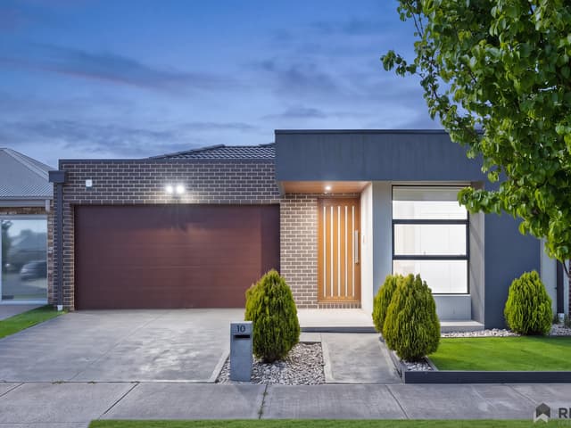 10 Hythe Place, Mickleham VIC 3064