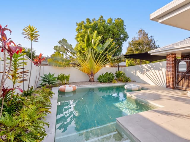 3 Holst Place, Currumbin Waters QLD