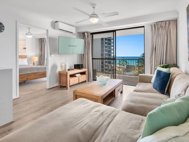 33/4 Britannia Avenue, Broadbeach QLD