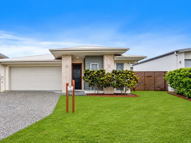 32 Mapleton Crescent, Capalaba QLD 4157