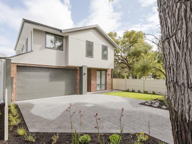 27 Solandra Way, Forrestfield WA 6058