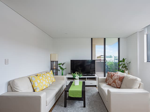512/10 Carinya Street, Blacktown NSW 2148