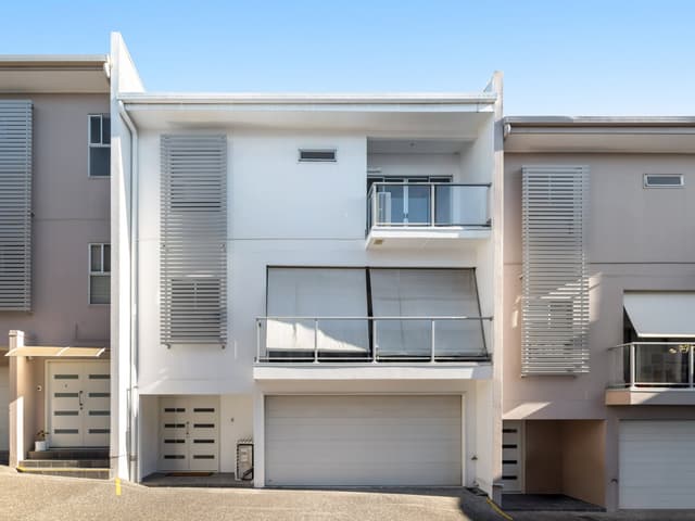 8/24 Rogoona Street, Morningside QLD 4170