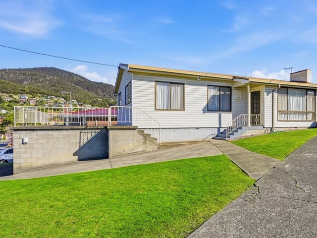 31 Coraki Street, Chigwell TAS 7011