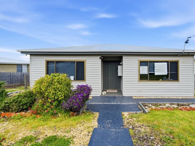31 Huntley Street, Montrose TAS 7010