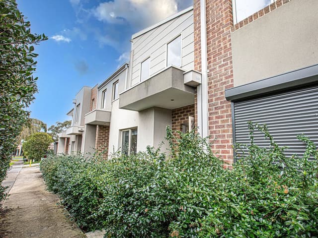 17/1 Hyde Park Avenue, Craigieburn VIC