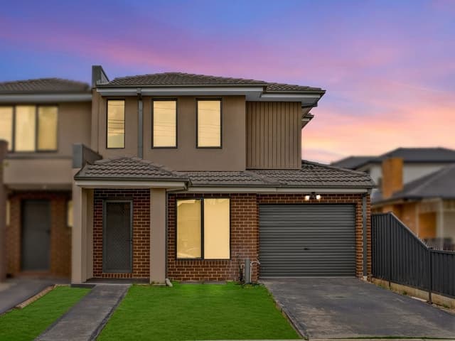 1/15 Wattleglen, Craigieburn VIC