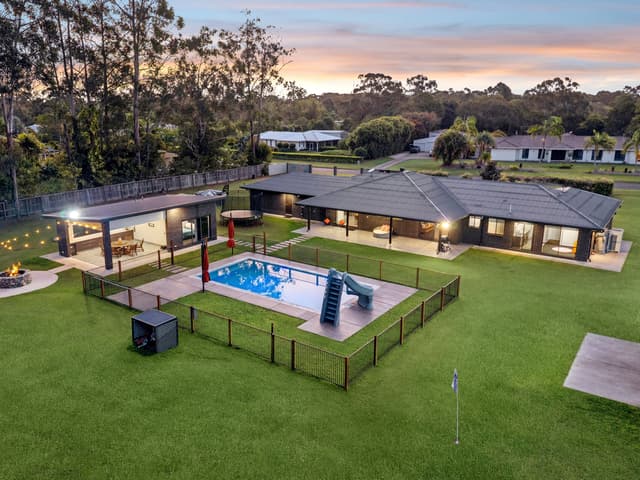 104 Devonstone Drive, Cooroibah QLD