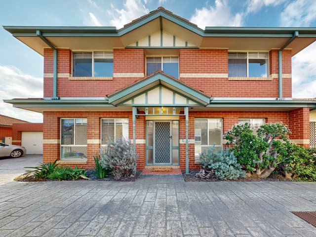 2/147 Cooper Street, Essendon VIC 3040