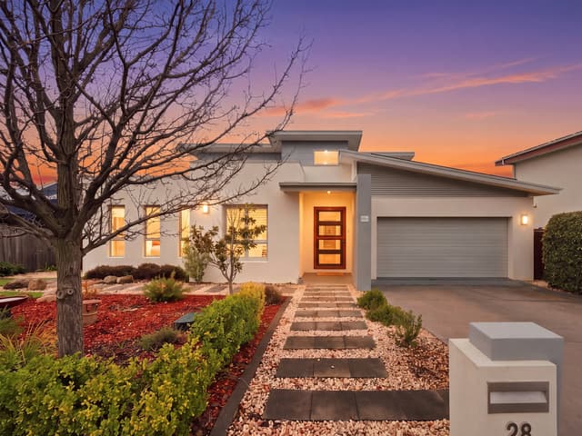 28 Ashton Calvert Street, Casey ACT 2913
