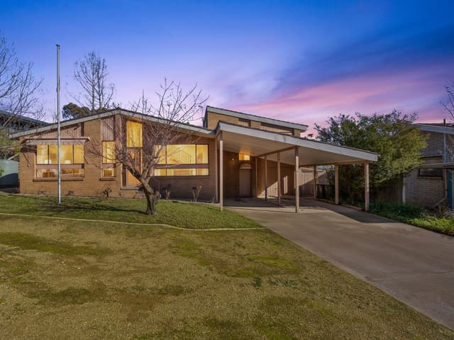 6 Shumack Street, Weetangera ACT 2614