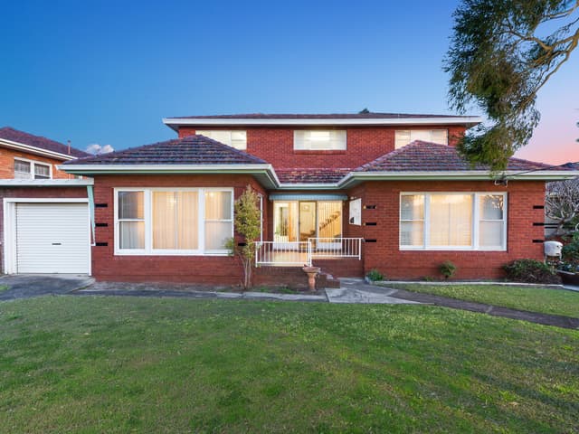 15 Faye Avenue, Blakehurst NSW 2221