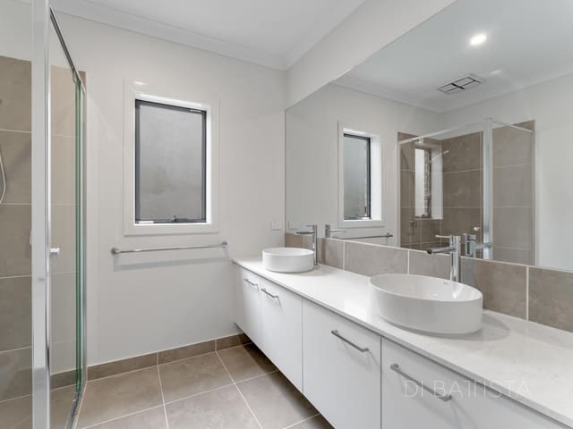 39 Plimsoll Street, Mickleham VIC photo 3