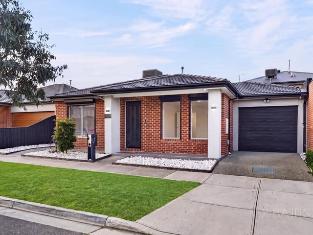 2 Mawson Street, Mickleham VIC photo 2
