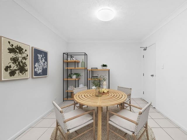 2 / 66-68 McLean Street, Coolangatta QLD 4225 photo 4