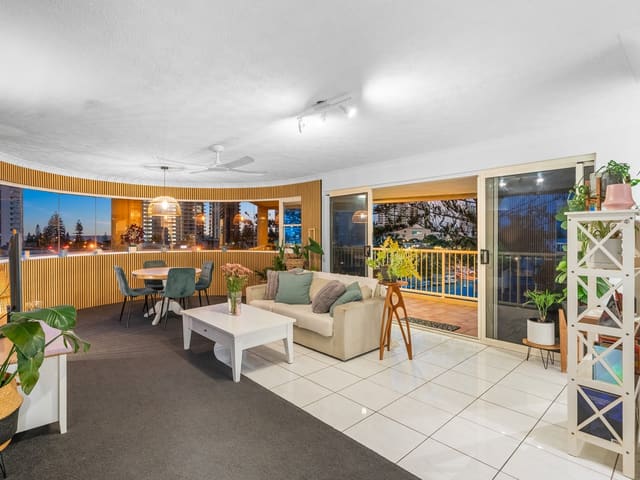 7 / 45 McLean Street, Coolangatta QLD 4225 photo 2
