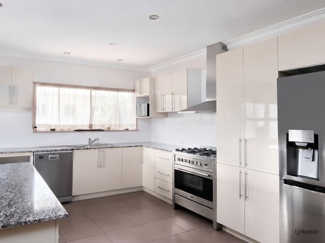 22 & 22a Rutledge Street, Coolangatta QLD 4225 photo 4