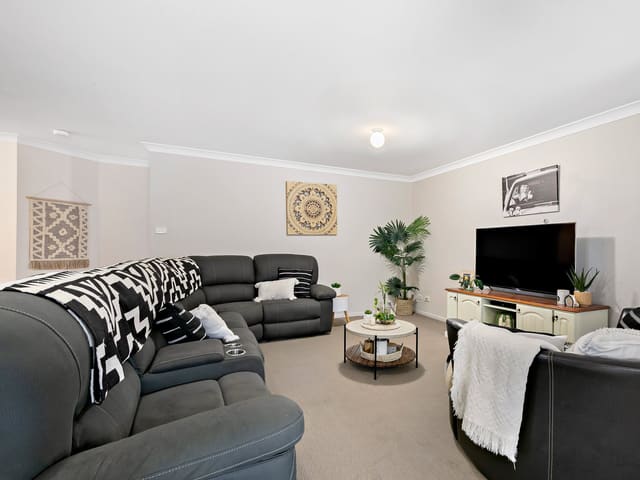 2/29 Strutt Crescent, Metford NSW 2323 photo 4