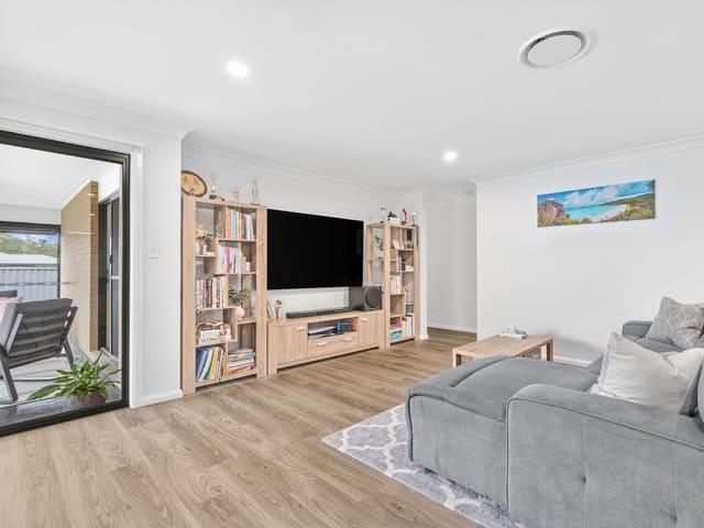17 Farmstead  Avenue, Thrumster NSW 2444 photo 2