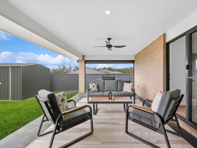 17 Farmstead  Avenue, Thrumster NSW 2444 photo 4