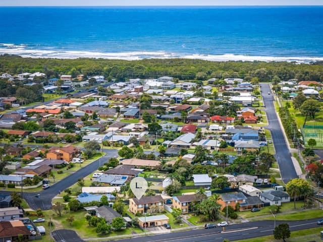 2/106 Woodburn Street, Evans Head NSW 2473 photo 4
