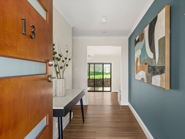13 Coringle Crescent, Hallett Cove SA 5158 photo 3