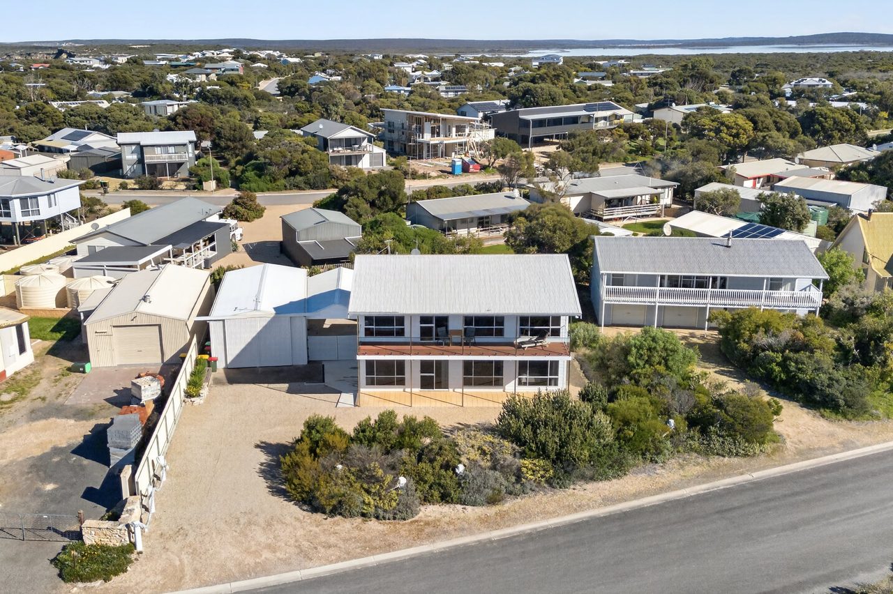 26 Willyama Drive, Marion Bay SA