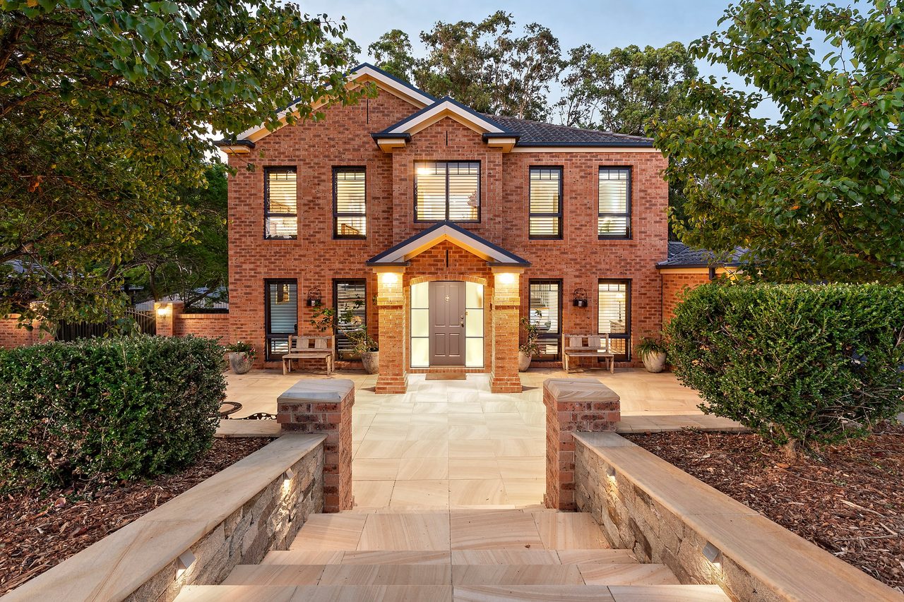 18 Amber Grove, Bolwarra Heights NSW 2320
