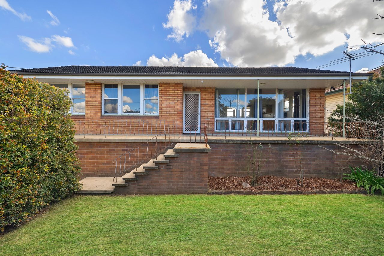 15 Wollombi  Road, Rutherford NSW 2320