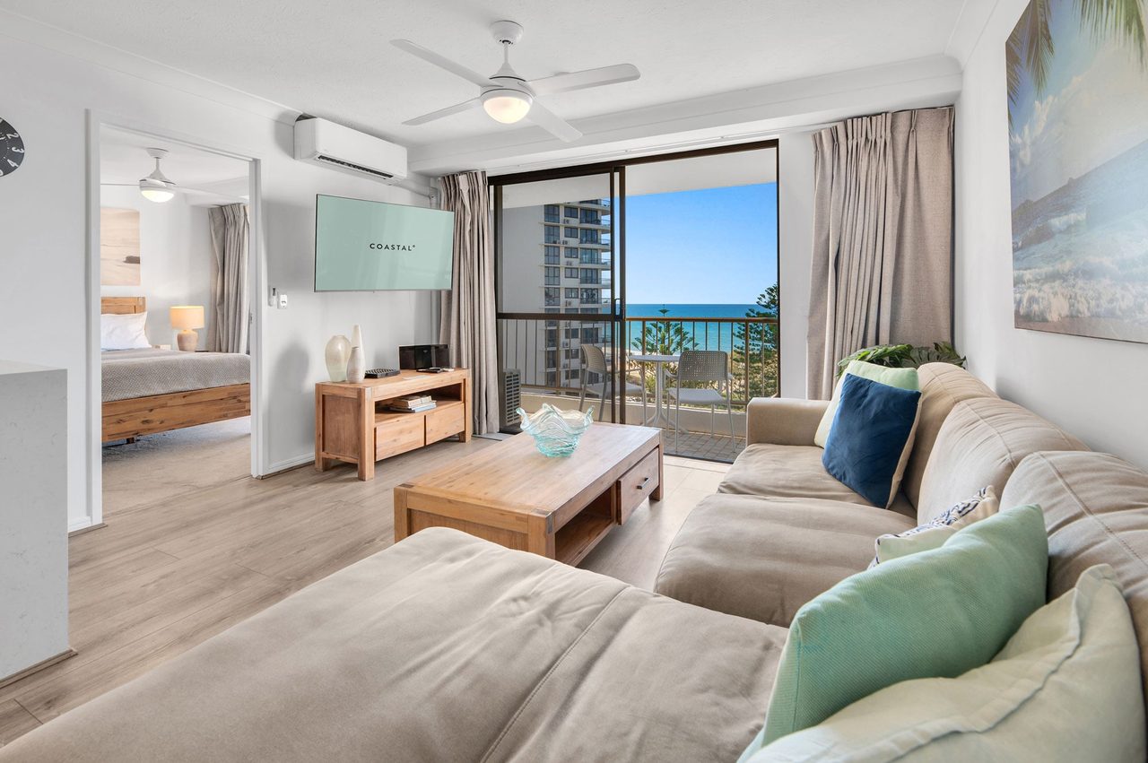33/4 Britannia Avenue, Broadbeach QLD